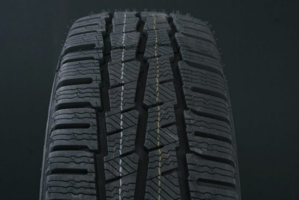 225/65R16 MICHELIN AGILIS ALPIN C-Däck FRIKTION