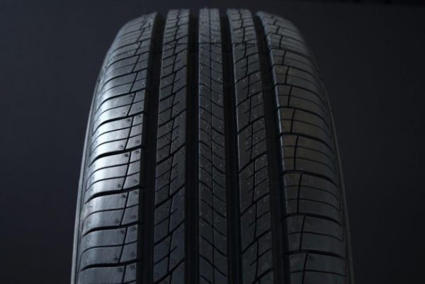 235/60R18 HANKOOK DYNAPRO HP2 RA33