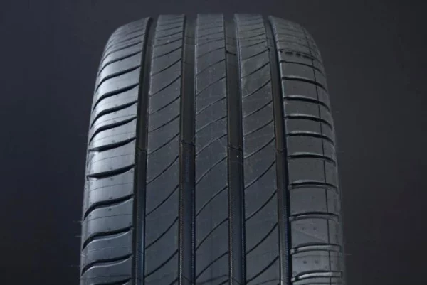 235/40R18 MICHELIN PRIMACY 4+