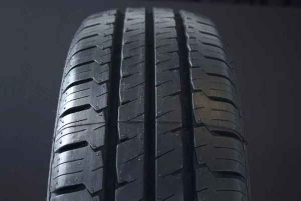 205/80R14 HANKOOK VANTRA LT RA18 C-DÄCK