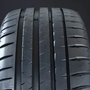 235/45R19 MICHELIN PILOT SPORT 4 SUV RUNFLAT