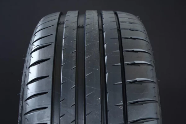 245/50R20 MICHELIN PILOT SPORT EV