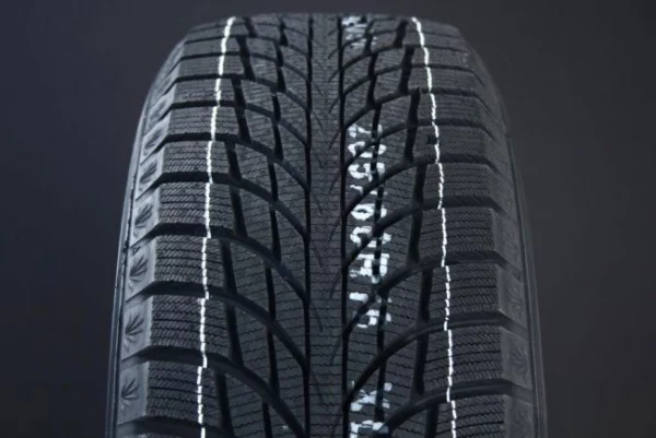 235/45R17 KUMHO WINTERCRAFT ICE WI51 FRIKTION