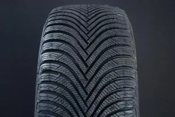 265/50R19 MICHELIN PILOT ALPIN 5 RUNFLAT