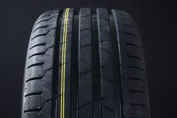 245/45R18 NOKIAN HAKKA BLACK 2 RUNFLAT