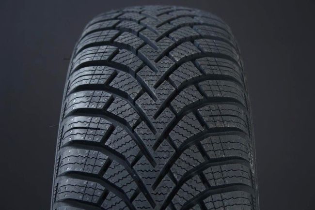185/60R14 SAILUN ICE BLAZER ALPINE+ FRIKTION