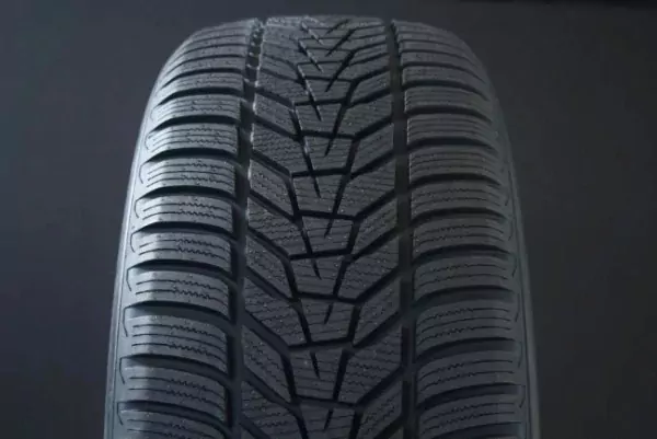 225/60R18 HANKOOK WINTER I*CEPT EVO3 W330 FRIKTION RUNFLAT