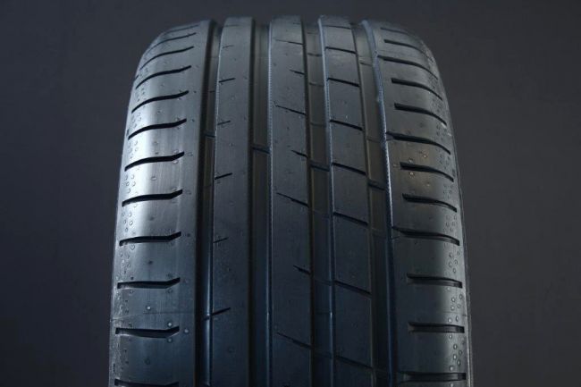 245/40R18 NOKIAN POWERPROOF