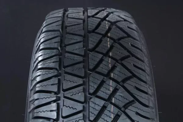 215/60R17 MICHELIN LATITUDE CROSS