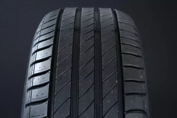 245/45R19 MICHELIN PRIMACY 4 DEMO