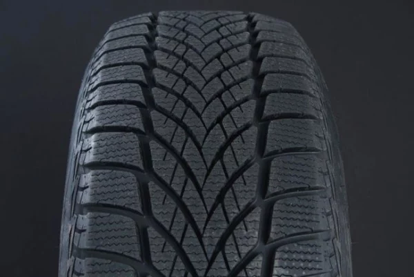 215/50R19 GOODYEAR ULTRA GRIP ICE 2+ FRIKTION DOT2021