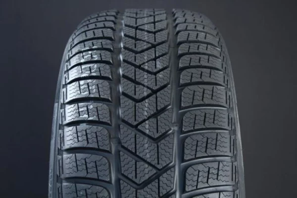 275/40R19 PIRELLI SOTTOZERO 3 FRIKTION