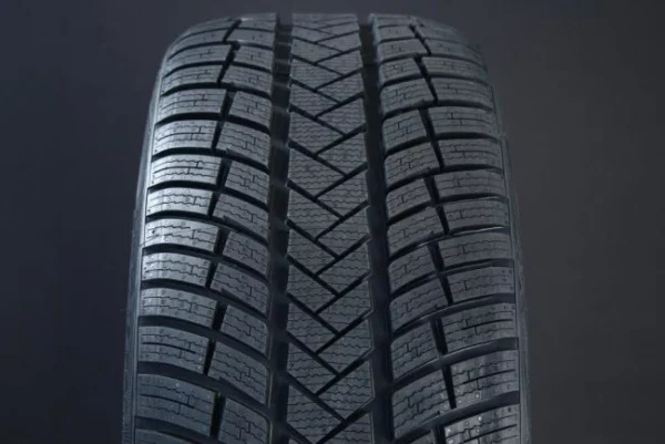 235/55R17 VREDESTEIN WINTRAC PRO FRIKTION