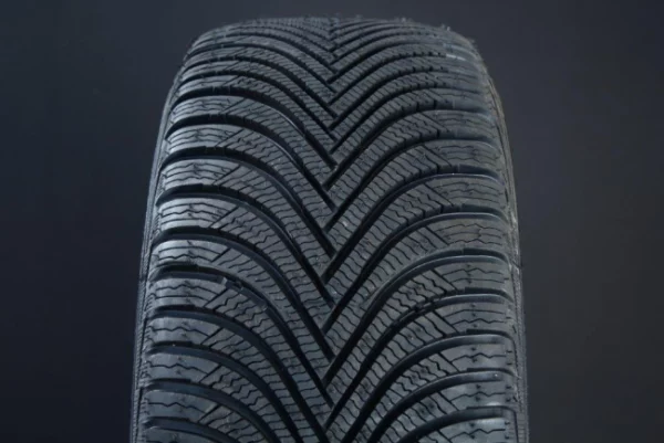 205/55R16 MICHELIN ALPIN 5 RUNFLAT FRIKTION