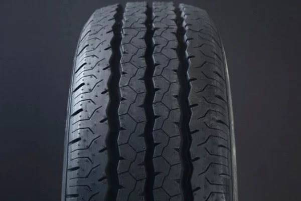 235/65R16 LANDSAIL LSV88+ C-DÄCK