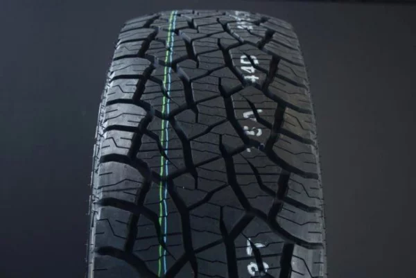 255/70R16 KUMHO ROAD VENTURE AT52