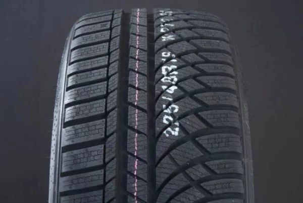 285/35R18 KUMHO WINTERCRAFT WP72 FRIKTION