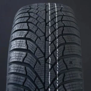 215/55R18 KUMHO WINTERCRAFT WP52 EV FRIKTION