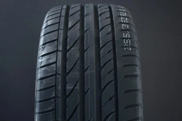 235/45R17 SAILUN ATREZZO ZSR