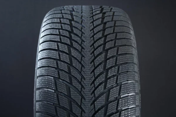 245/45R17 NOKIAN WR SNOWPROOF P FRIKTION