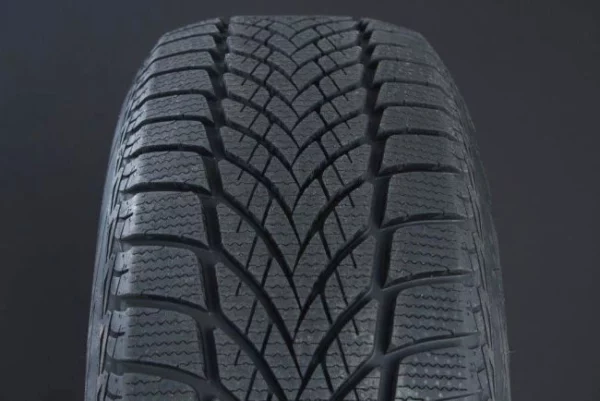 255/40R19 GOODYEAR ULTRA GRIP ICE 2 FRIKTION DOT2020